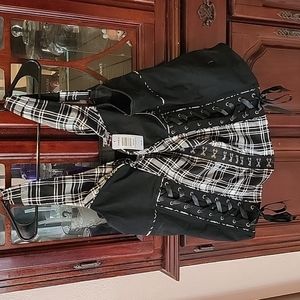 Torrid top with ribbon on the side size 3